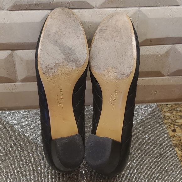 SOLD!!! FERRAGAMO "Vara" Quilted Pumps - Size 10 - Picture 5 of 9